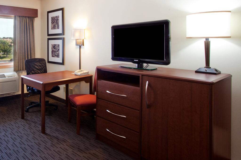 Cobblestone Hotel&Suites - Wisconsin Rapids Esterno foto