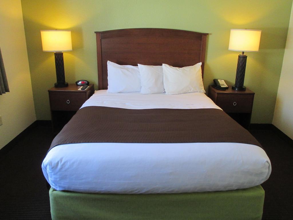 Cobblestone Hotel&Suites - Wisconsin Rapids Esterno foto