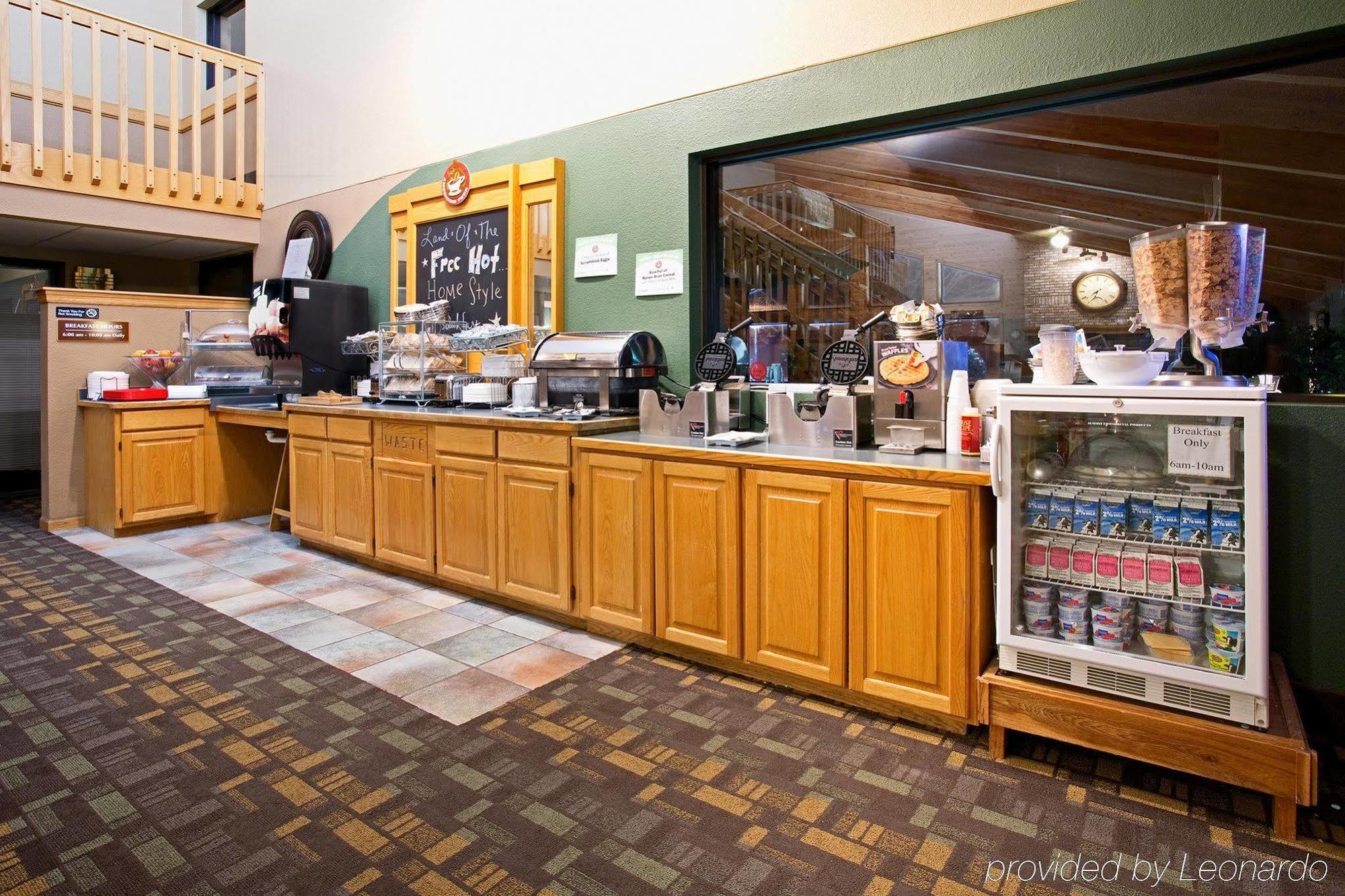 Cobblestone Hotel&Suites - Wisconsin Rapids Esterno foto